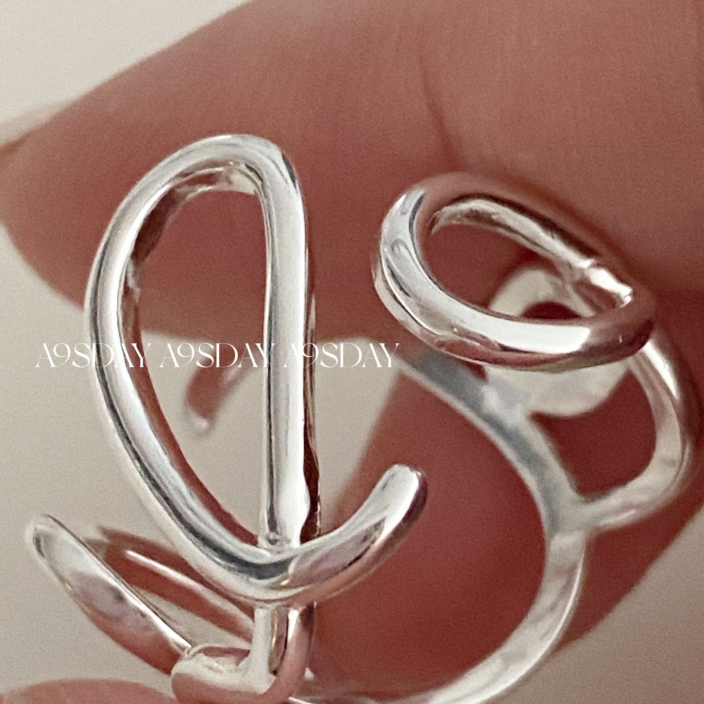 925 Silver LOVE Ring - R025