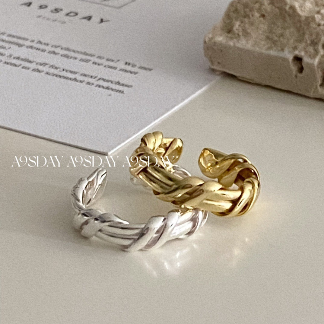 925 Silver Surrounding Twist Ring - R019